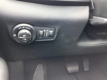 Car image 28
