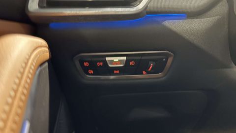 Car image 37