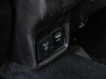 Car image 34