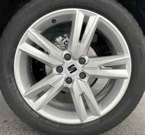 Car image 36
