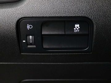 Car image 31