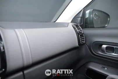 Car image 29