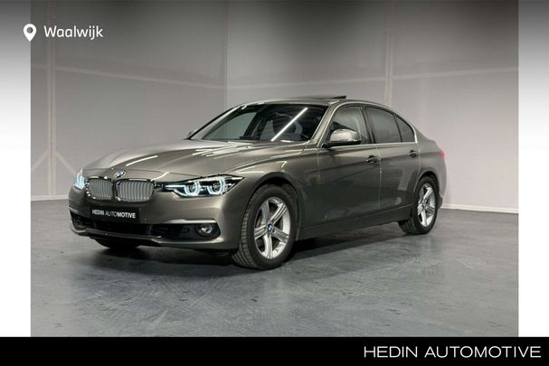 BMW 320i Luxury Line 135 kW image number 1