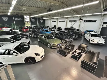 Car image 23