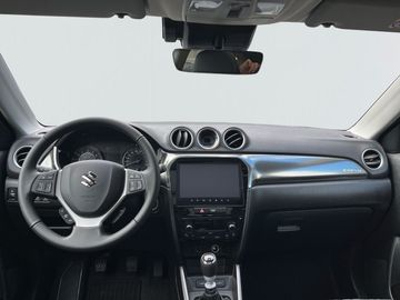 Car image 11