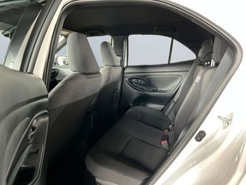 Car image 12