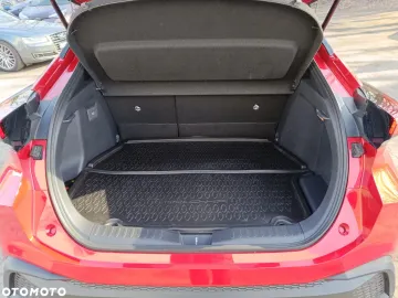 Car image 28