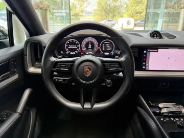 Car image 36
