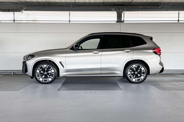 BMW iX3 80 kWh 210 kW image number 3