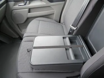 Car image 46
