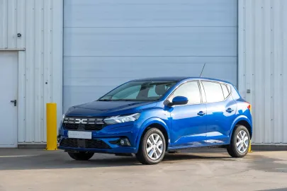 Car image 1