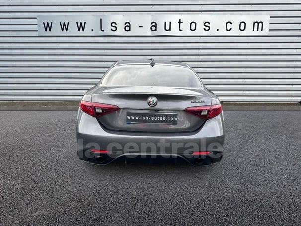 Alfa Romeo Giulia 2.2 AT8 140 kW image number 6