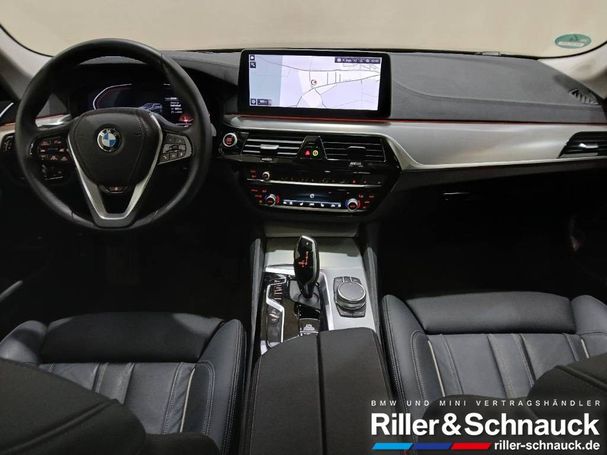 BMW 530d Touring Luxury Line xDrive 210 kW image number 4