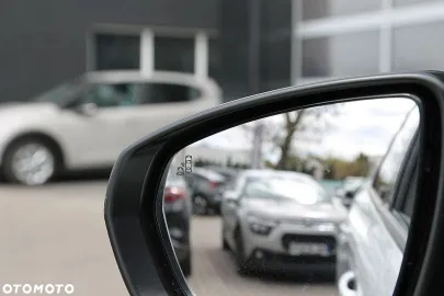 Car image 39