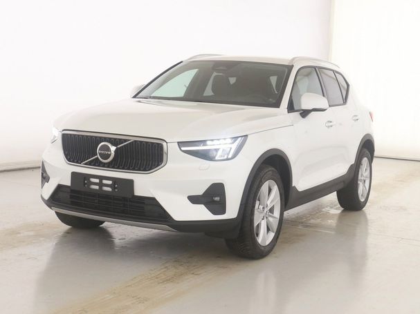 Volvo XC40 B3 Core 120 kW image number 1