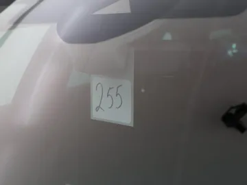 Car image 34