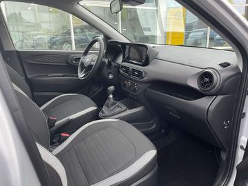 Car image 10