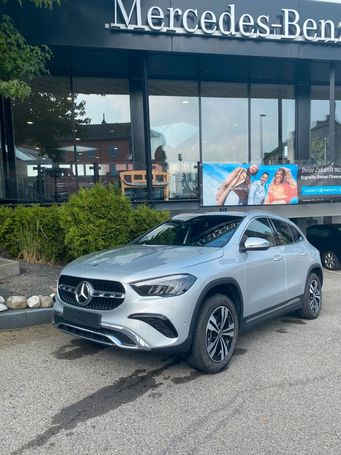 Mercedes-Benz GLA 180 100 kW image number 1