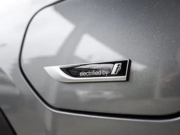 Car image 25