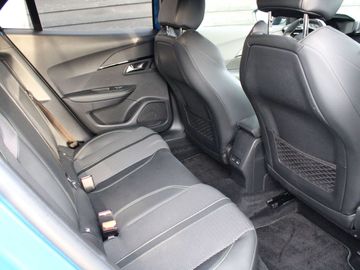 Car image 37