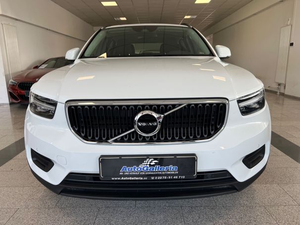 Volvo XC40 Momentum 95 kW image number 6