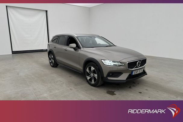 Volvo V60 Cross Country D4 AWD 140 kW image number 9