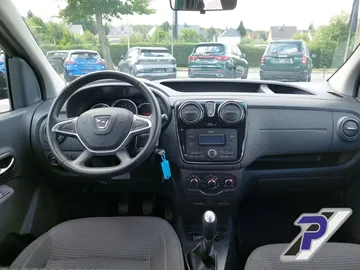 Car image 26