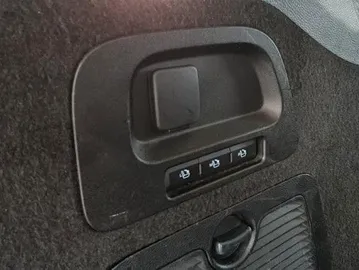 Car image 29