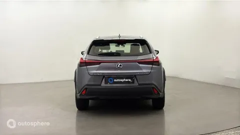 Car image 5