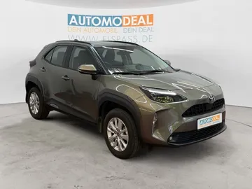 Car image 3