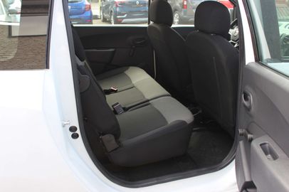 Car image 13