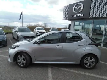 Car image 4