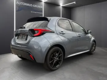 Car image 3