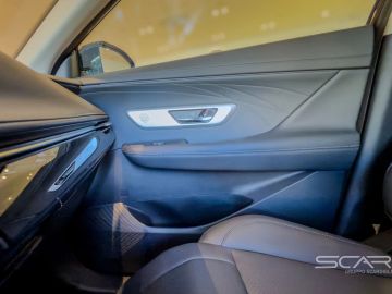 Car image 38