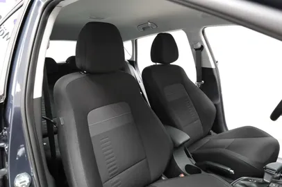 Car image 25