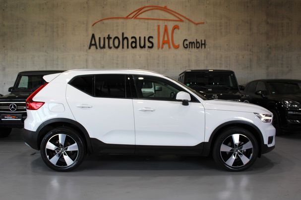 Volvo XC40 Momentum 110 kW image number 7