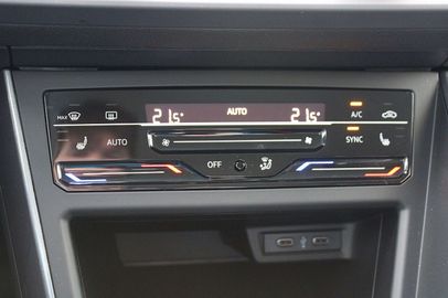 Car image 41