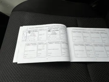 Car image 24