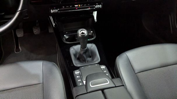 Mercedes-Benz CLA 180 85 kW image number 23