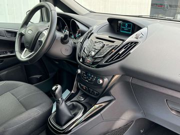 Car image 14