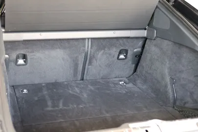 Car image 36