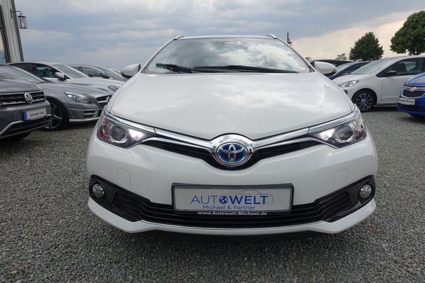 Toyota Auris Touring Sports 1.8 Hybrid 100 kW image number 3