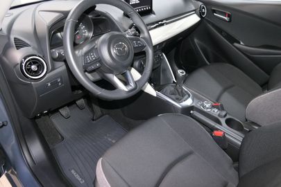 Car image 15