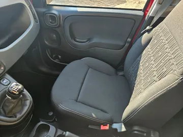 Car image 16