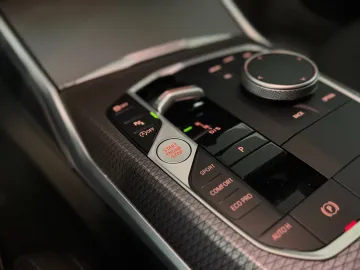 Car image 33