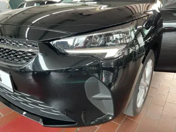 Car image 24