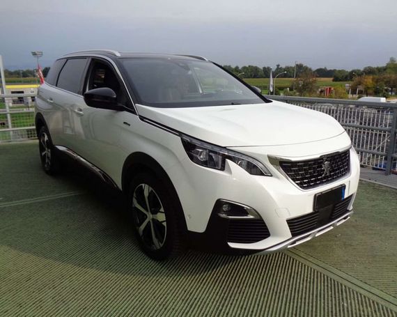 Peugeot 5008 BlueHDi 130 EAT8 96 kW image number 2