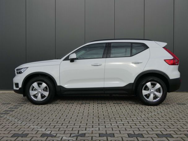 Volvo XC40 T2 95 kW image number 3