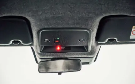 Car image 30