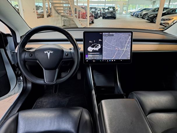 Tesla Model 3 Standard Range Plus 190 kW image number 14